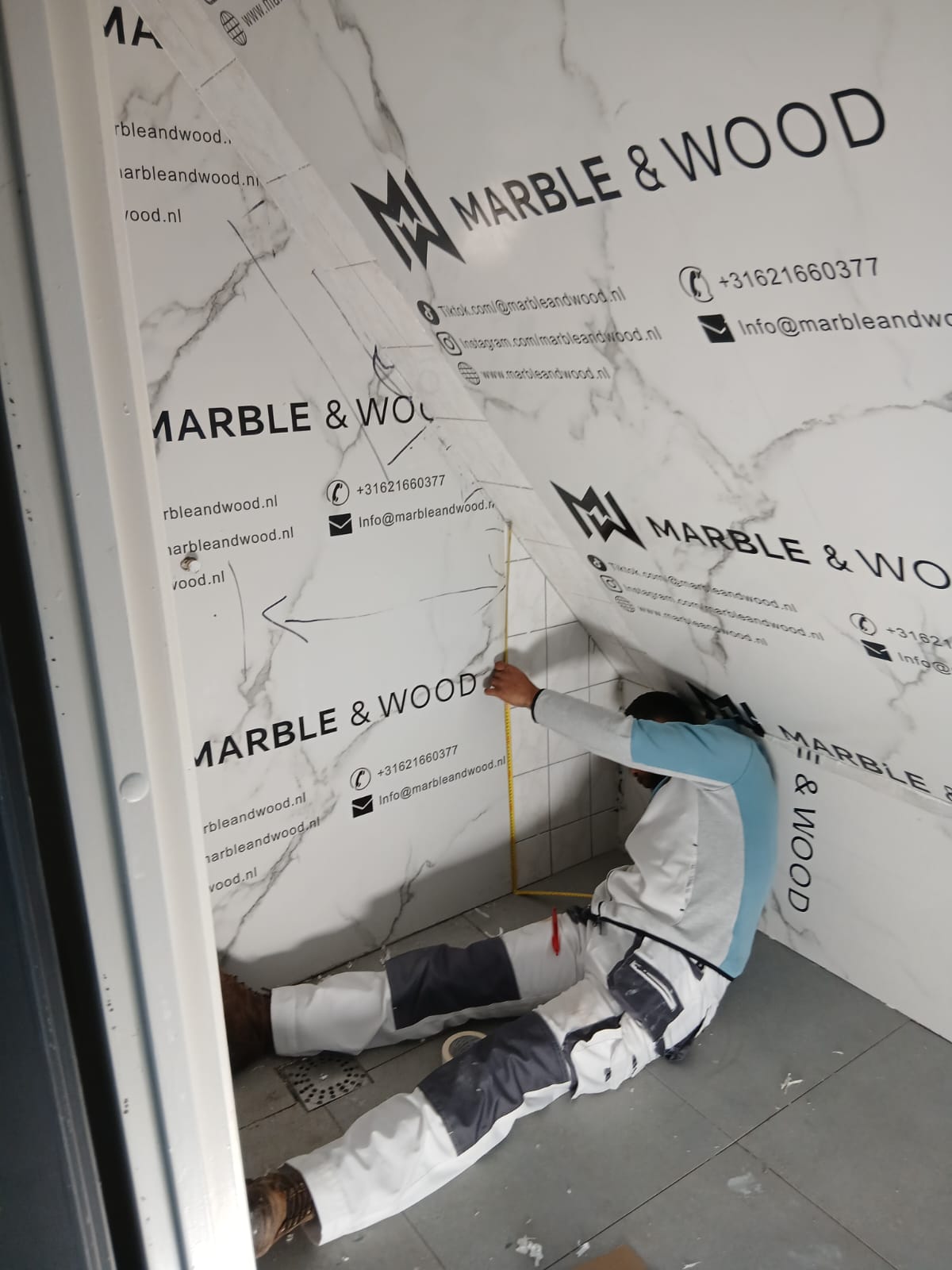 Video: marmer & wood badkamerproject